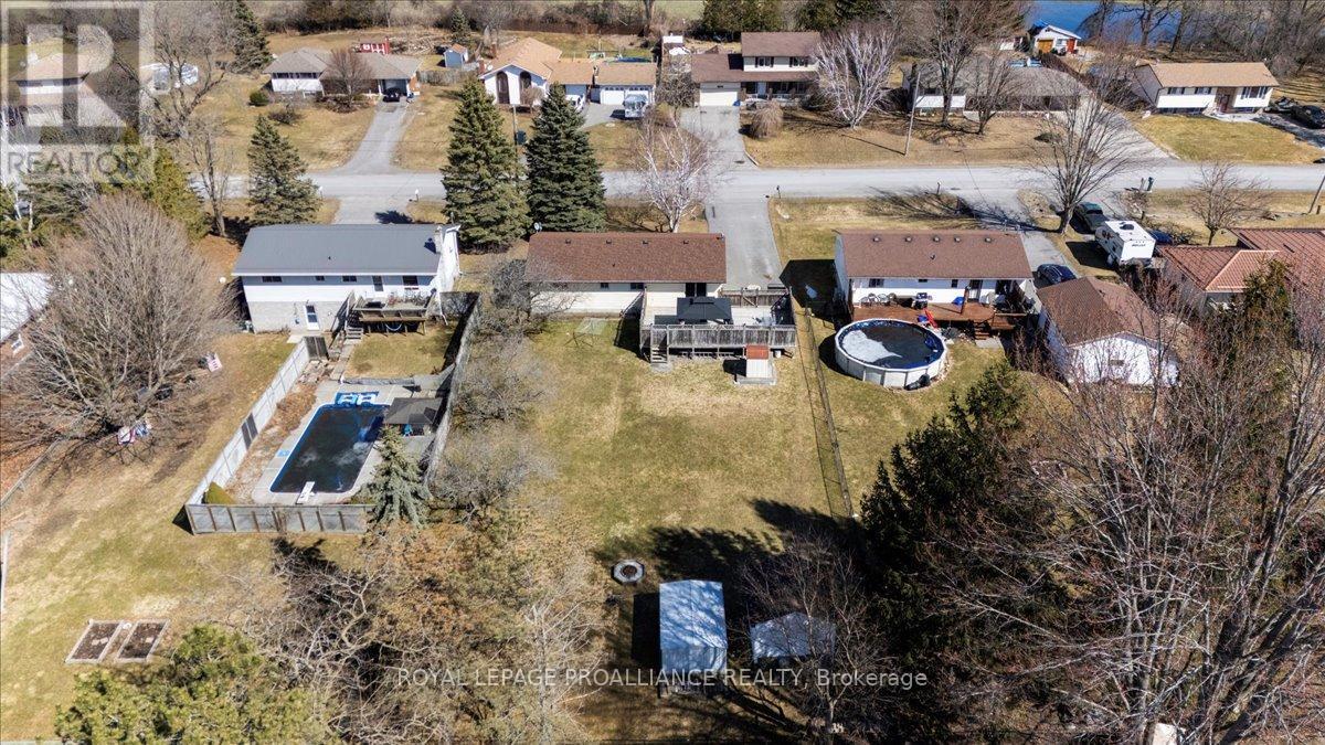 












197 CHATTERTON VALLEY CRESCENT

,
Quinte West (Sidney Ward),




Ontario
K0K2B0

