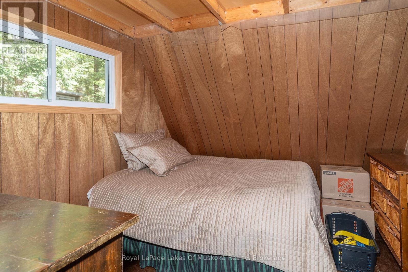 












1143 CRANE LAKE DRIVE

,
Algonquin Highlands (Sherborne),




Ontario
P0A1E0

