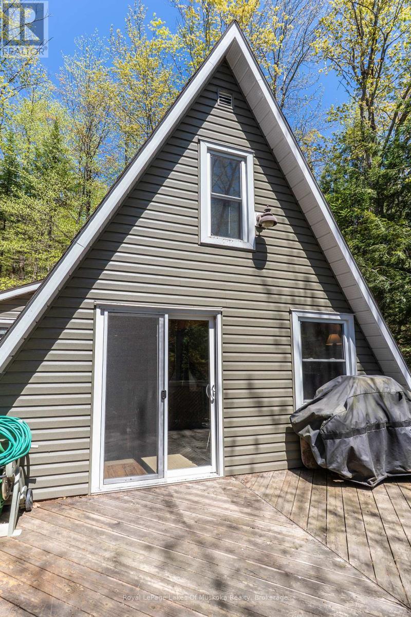 












1143 CRANE LAKE DRIVE

,
Algonquin Highlands (Sherborne),




Ontario
P0A1E0

