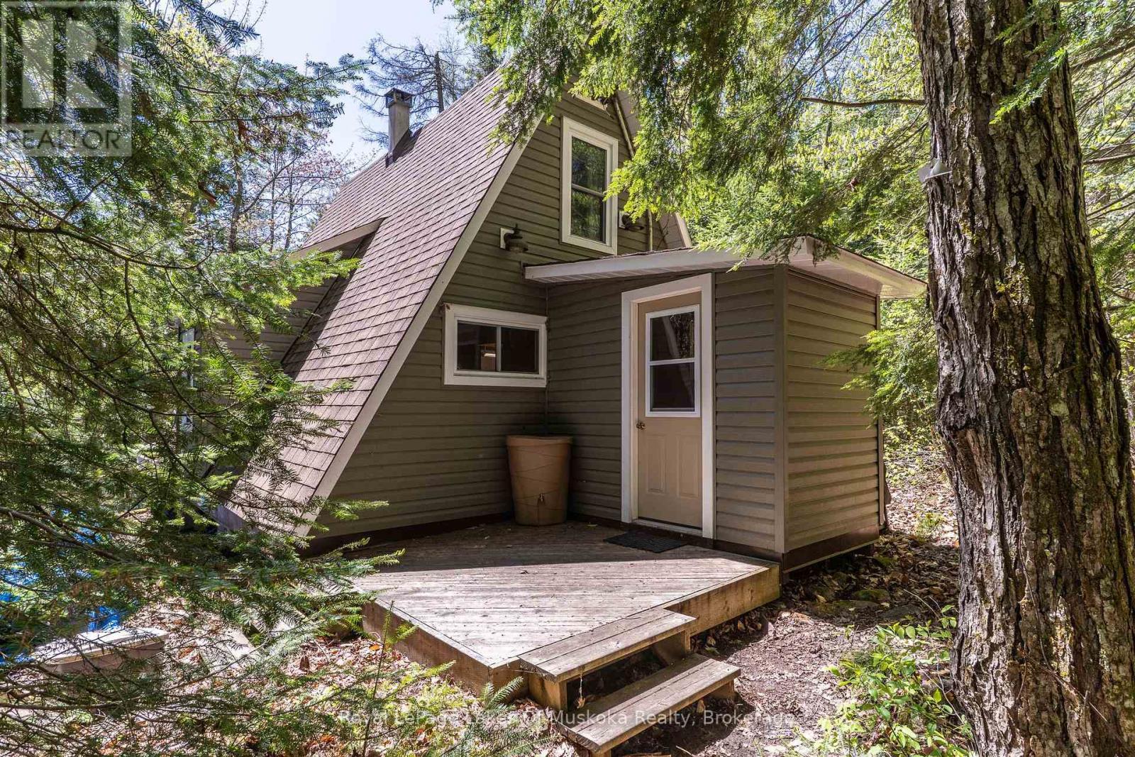 












1143 CRANE LAKE DRIVE

,
Algonquin Highlands (Sherborne),




Ontario
P0A1E0

