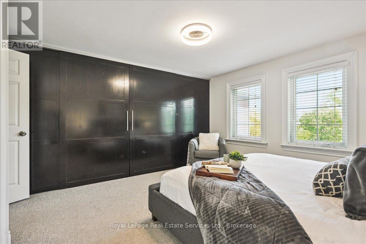 












1331 TREELAND STREET

,
Burlington (Freeman),




Ontario
L7R3T5

