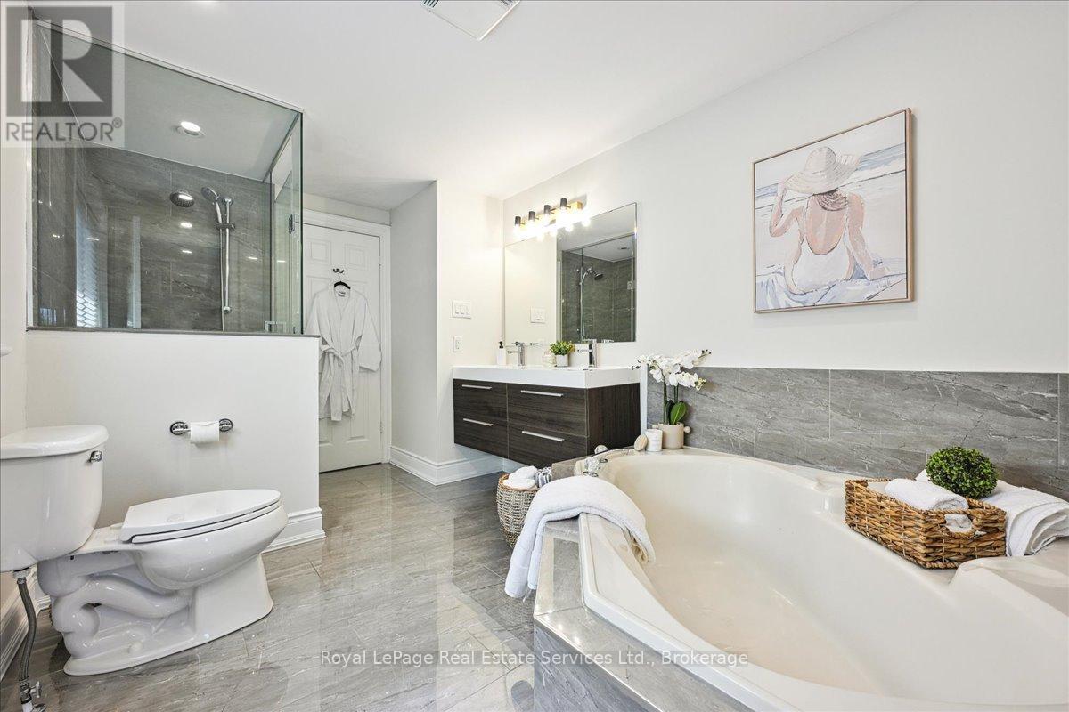 












1331 TREELAND STREET

,
Burlington (Freeman),




Ontario
L7R3T5

