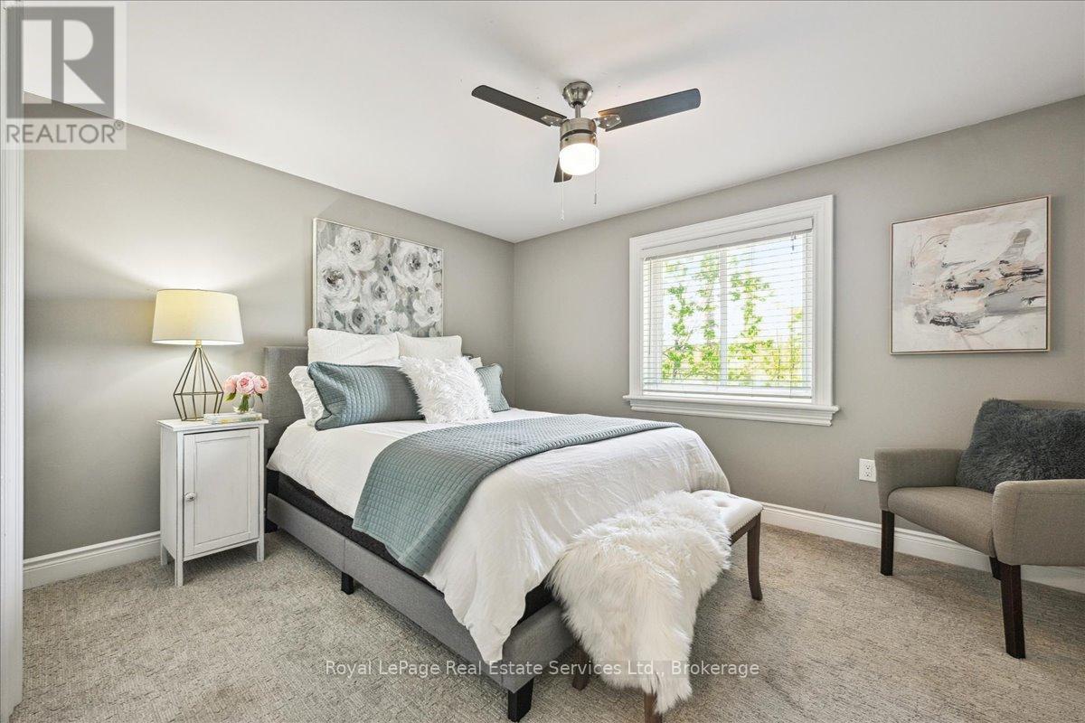 












1331 TREELAND STREET

,
Burlington (Freeman),




Ontario
L7R3T5

