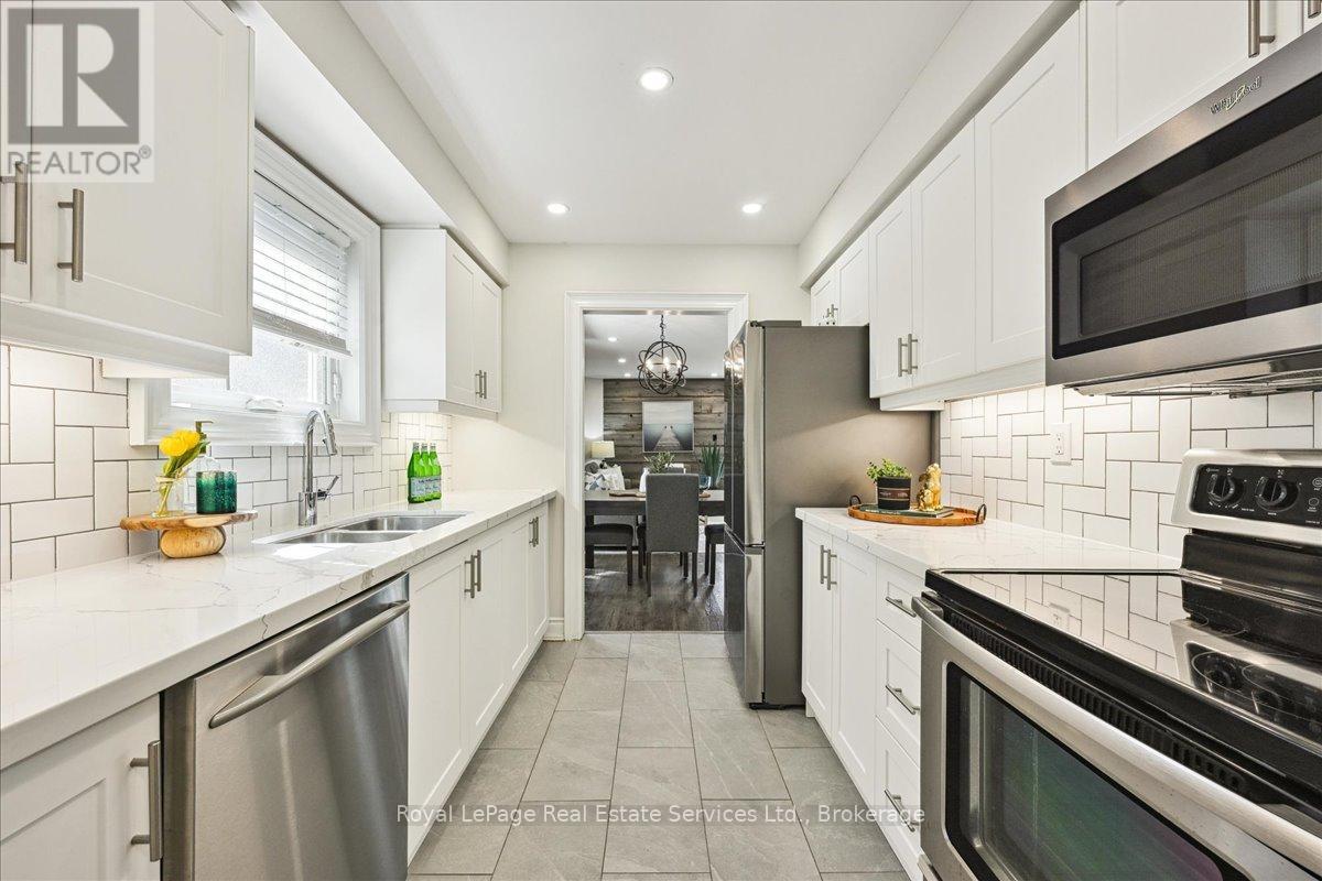












1331 TREELAND STREET

,
Burlington (Freeman),




Ontario
L7R3T5

