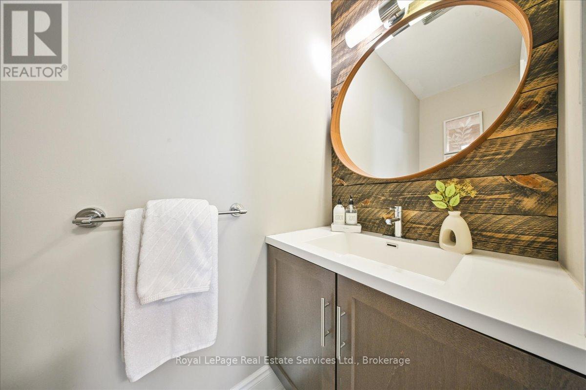 












1331 TREELAND STREET

,
Burlington (Freeman),




Ontario
L7R3T5

