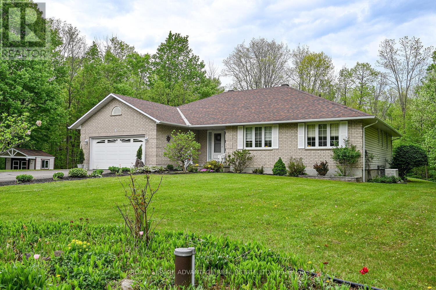 












3 SOUTH POINT DRIVE

,
Rideau Lakes,




Ontario
K7A4S5

