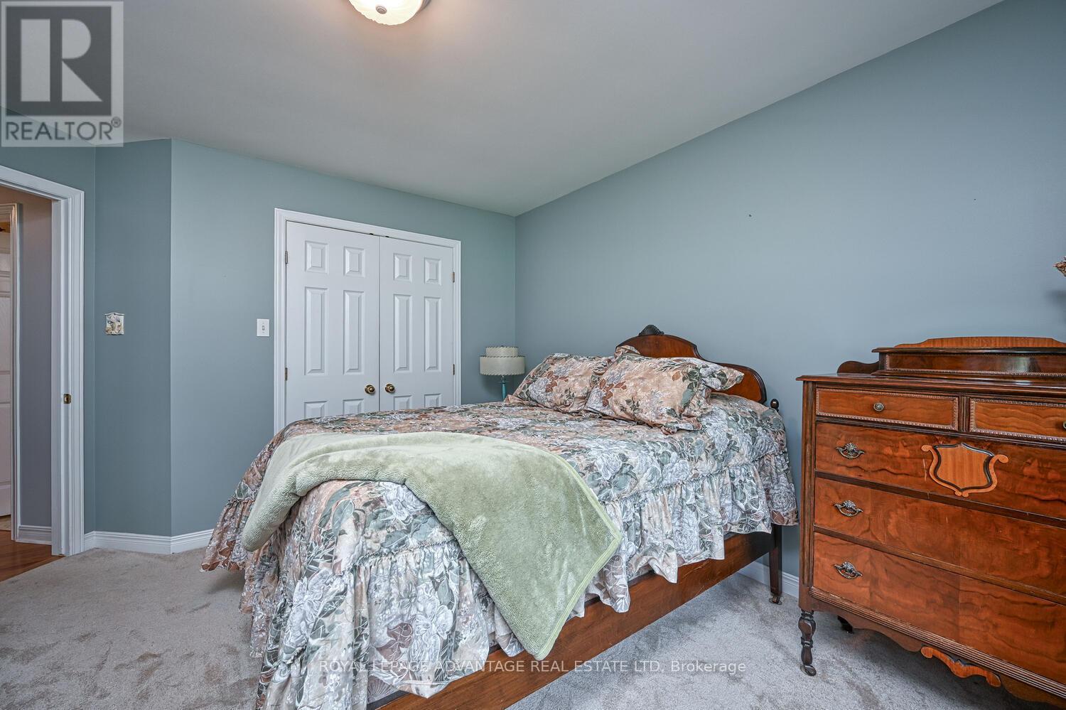 












3 SOUTH POINT DRIVE

,
Rideau Lakes,




Ontario
K7A4S5


