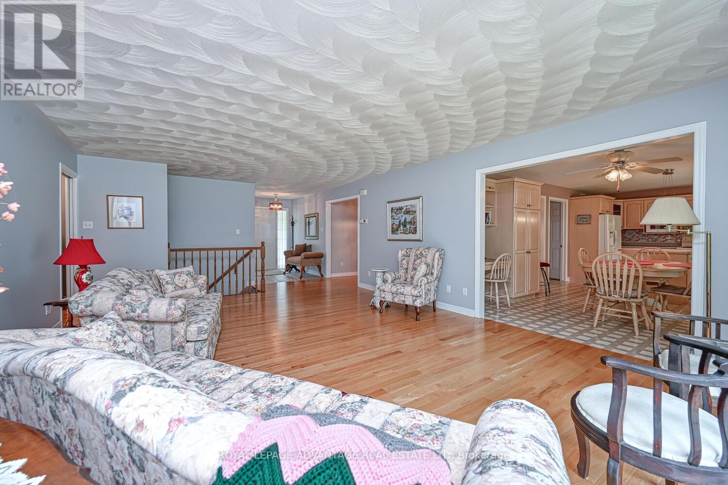 












3 SOUTH POINT DRIVE

,
Rideau Lakes,




Ontario
K7A4S5

