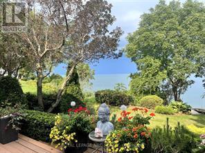 












11 ABBEY AVENUE

,
St. Catharines (Port Dalhousie),




Ontario
L2N5J5

