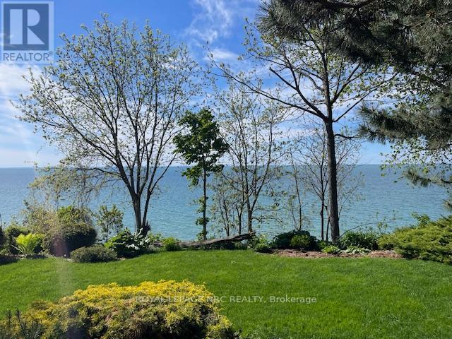 












11 ABBEY AVENUE

,
St. Catharines (Port Dalhousie),




Ontario
L2N5J5

