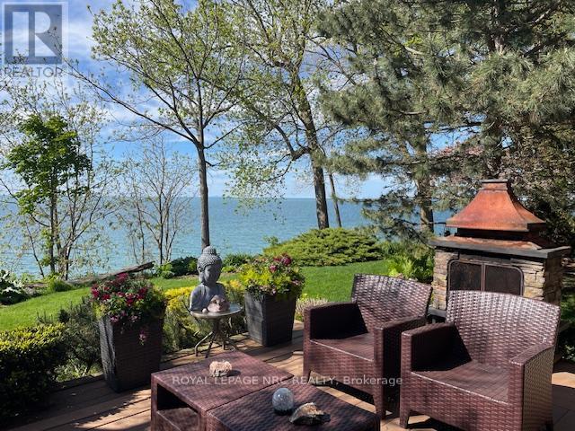 












11 ABBEY AVENUE

,
St. Catharines (Port Dalhousie),




Ontario
L2N5J5


