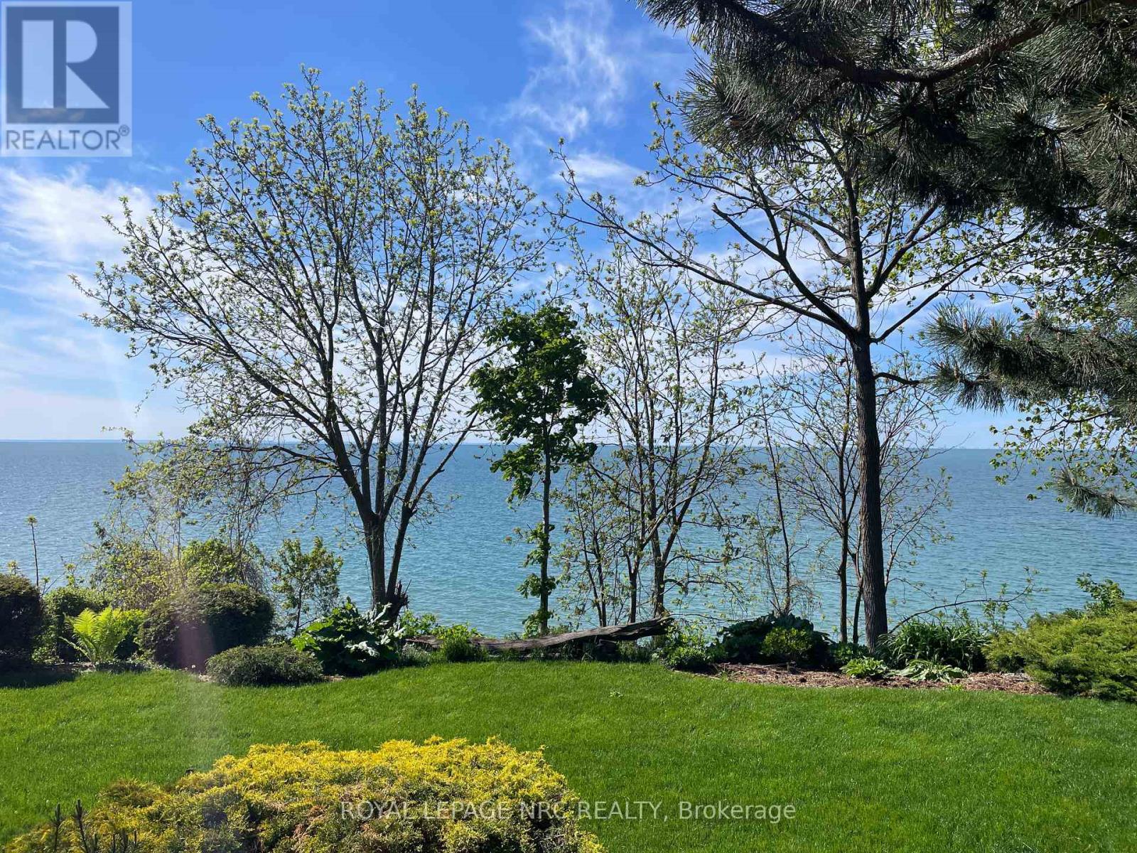 












11 ABBEY AVENUE

,
St. Catharines (Port Dalhousie),




Ontario
L2N5J5

