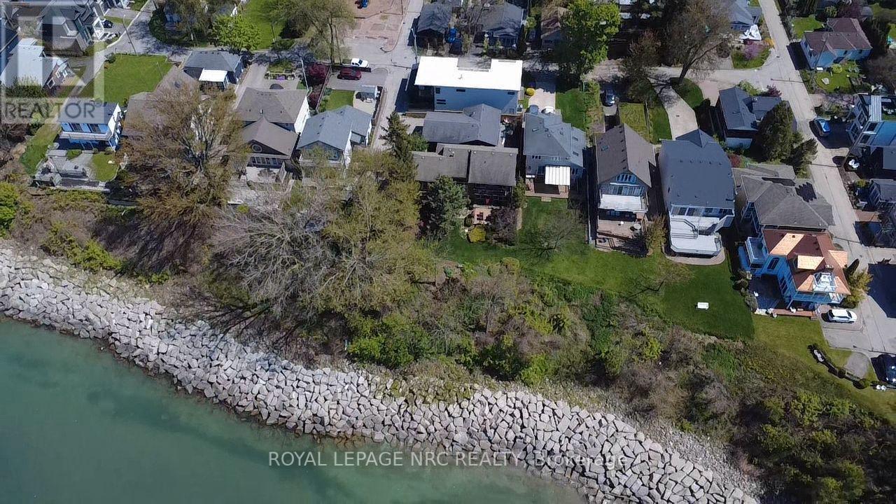












11 ABBEY AVENUE

,
St. Catharines (Port Dalhousie),




Ontario
L2N5J5

