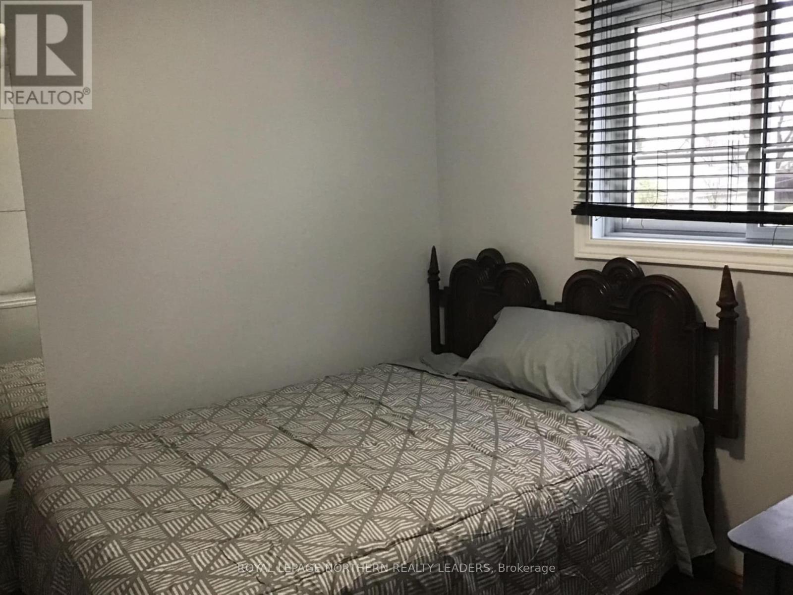 












63 ELM STREET N

,
Timmins (TNE - Central),




Ontario
P4N6A4

