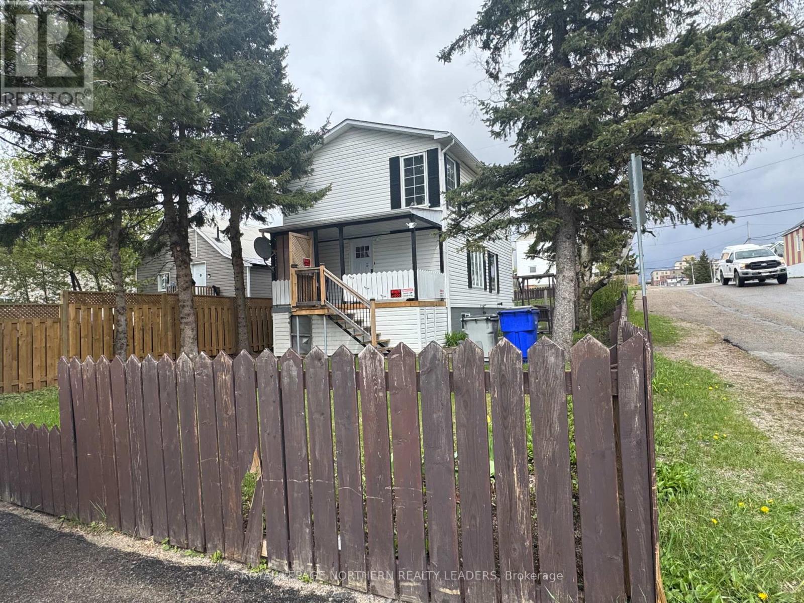 












63 ELM STREET N

,
Timmins (TNE - Central),




Ontario
P4N6A4

