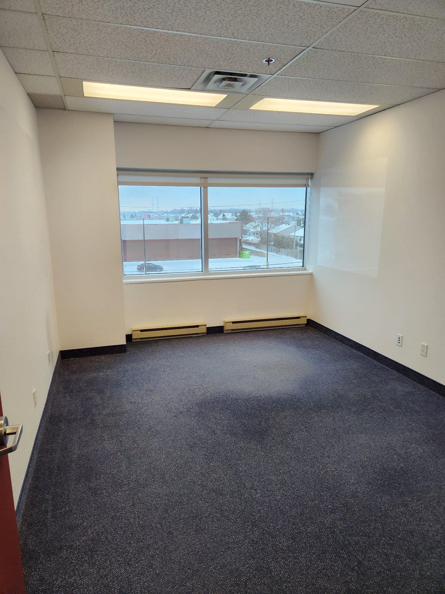 









4650


Boul. des Laurentides

, 325,
Laval (Vimont),




QC
H7K2J4


