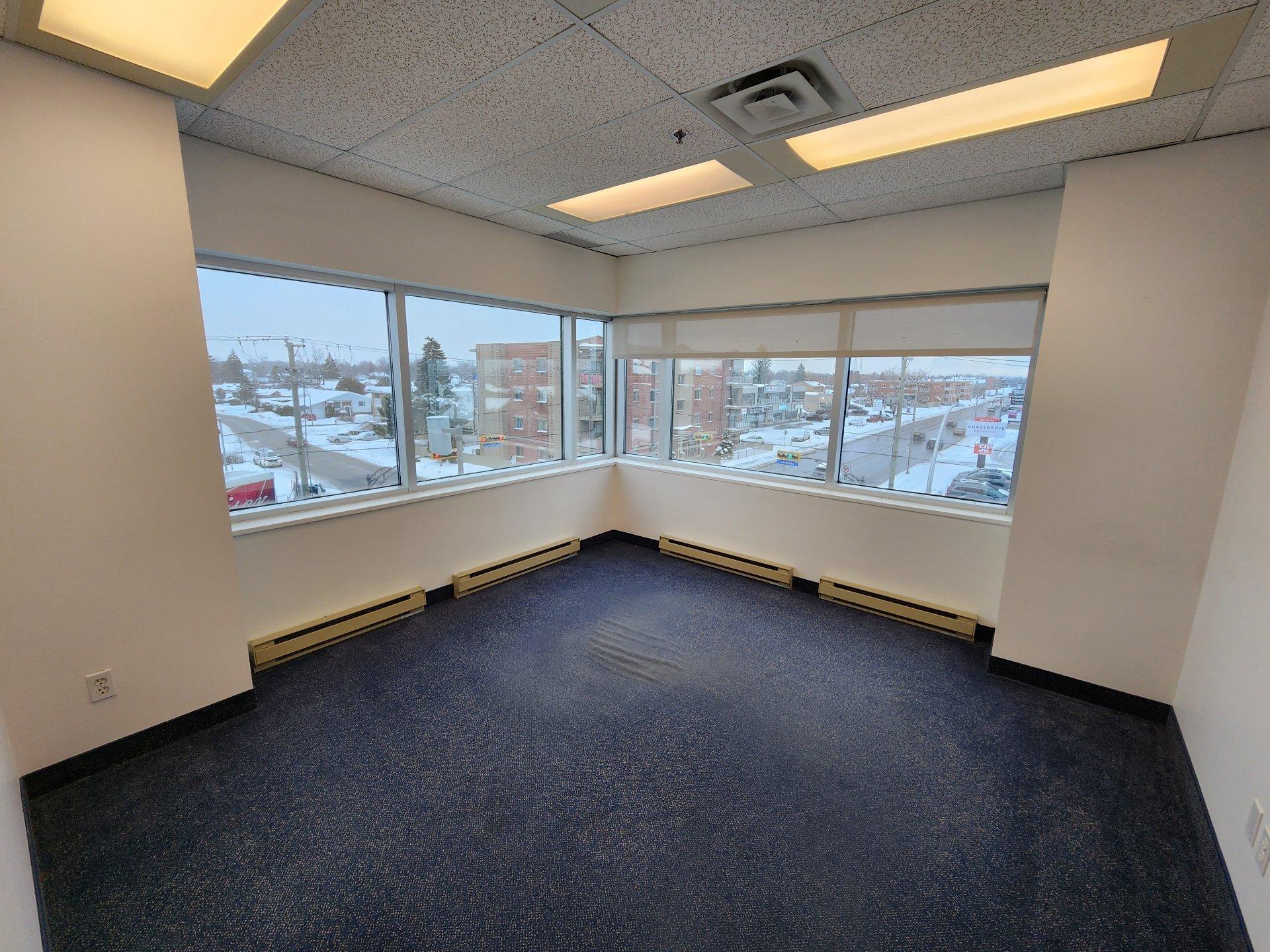 









4650


Boul. des Laurentides

, 325,
Laval (Vimont),




QC
H7K2J4

