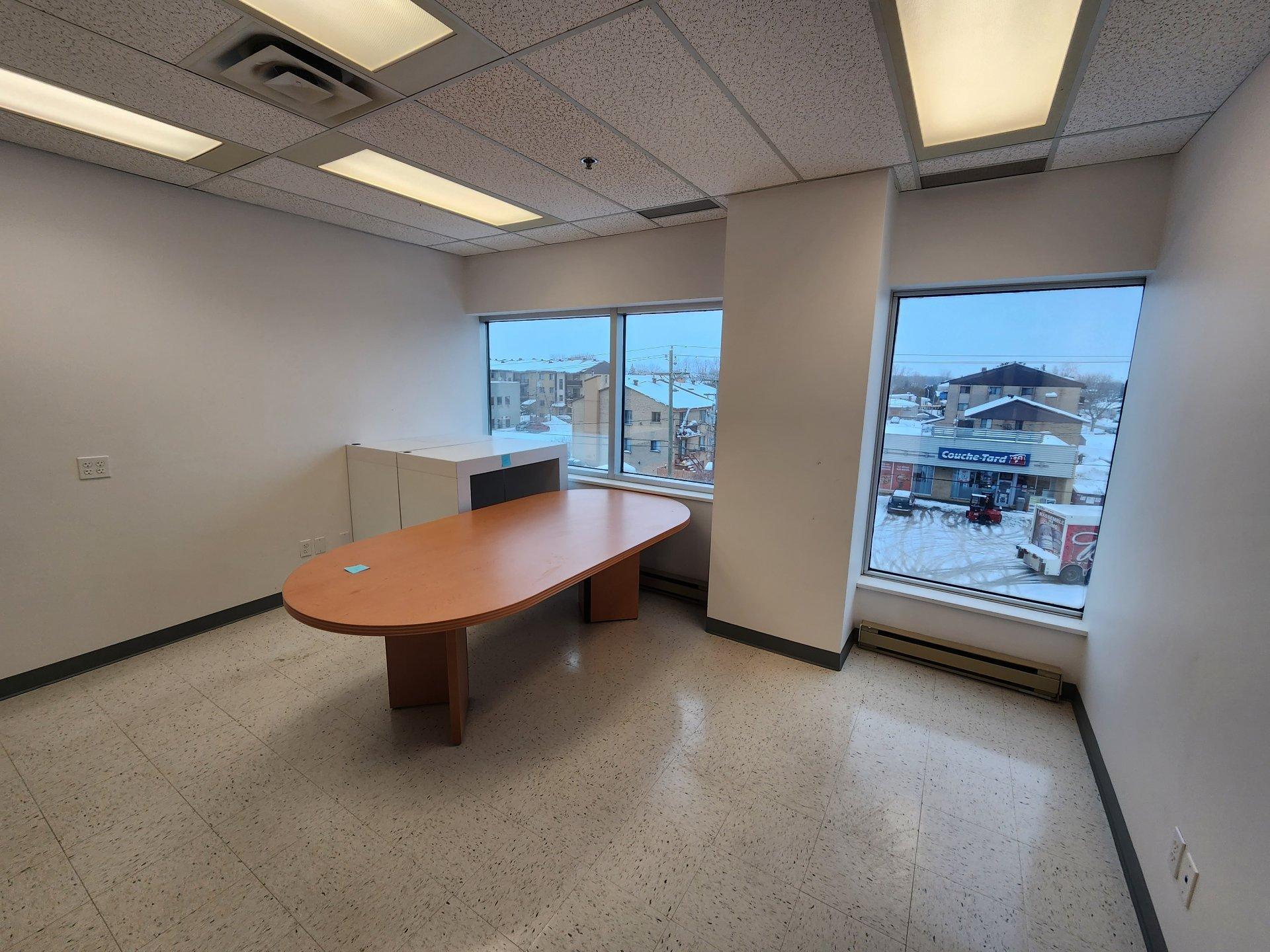









4650


Boul. des Laurentides

, 325,
Laval (Vimont),




QC
H7K2J4

