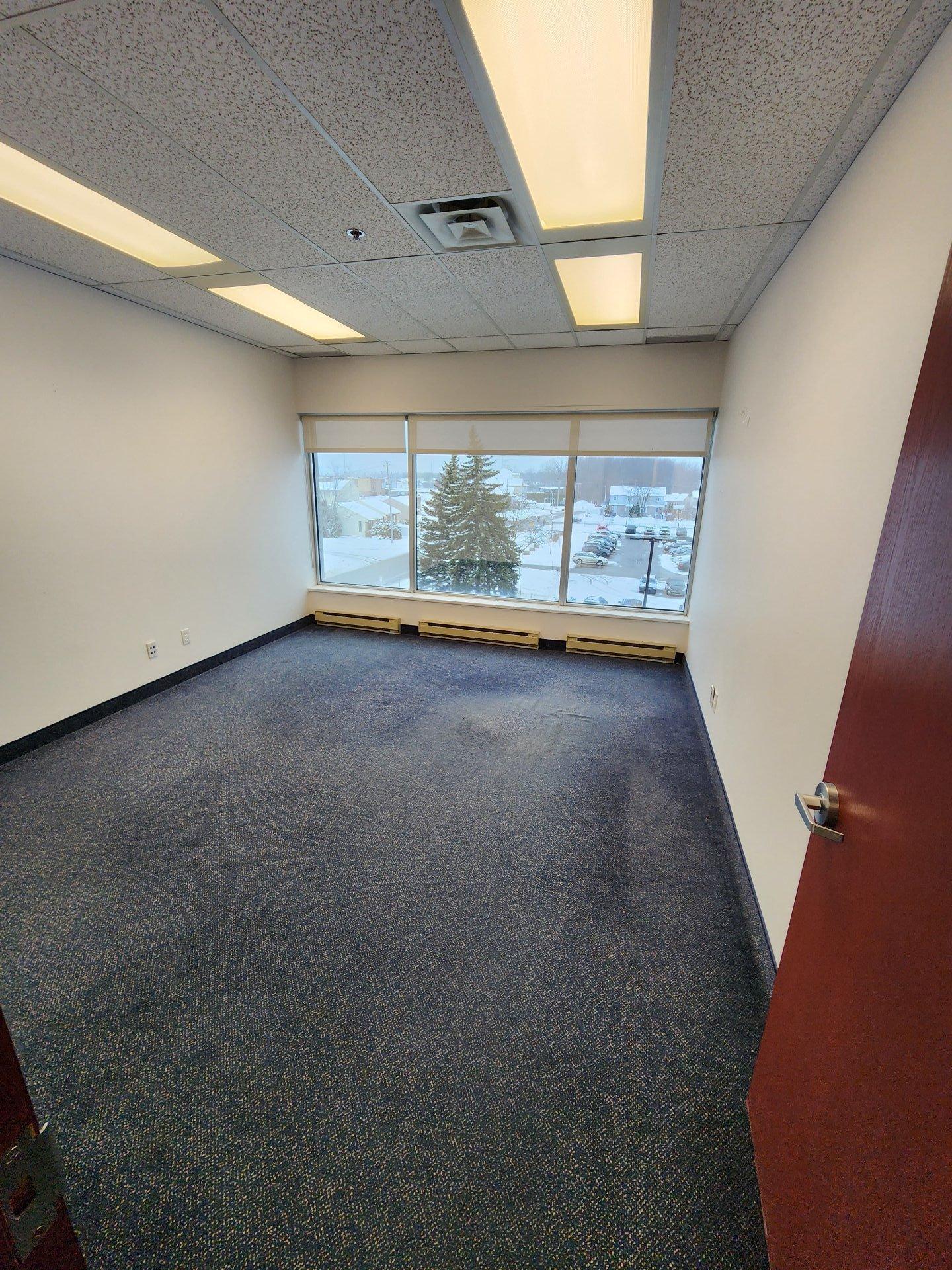 









4650


Boul. des Laurentides

, 325,
Laval (Vimont),




QC
H7K2J4

