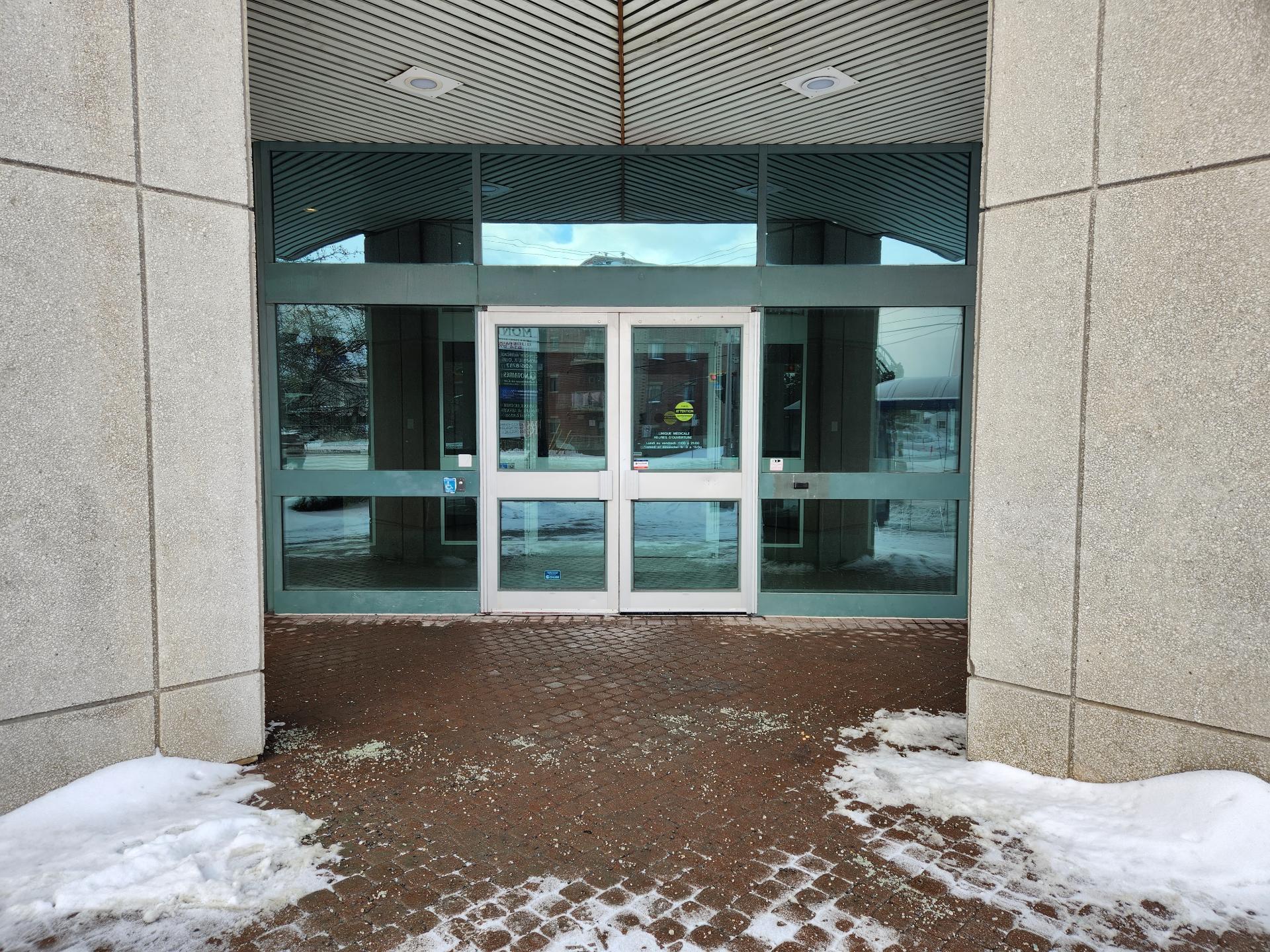 









4650


Boul. des Laurentides

, 325,
Laval (Vimont),




QC
H7K2J4

