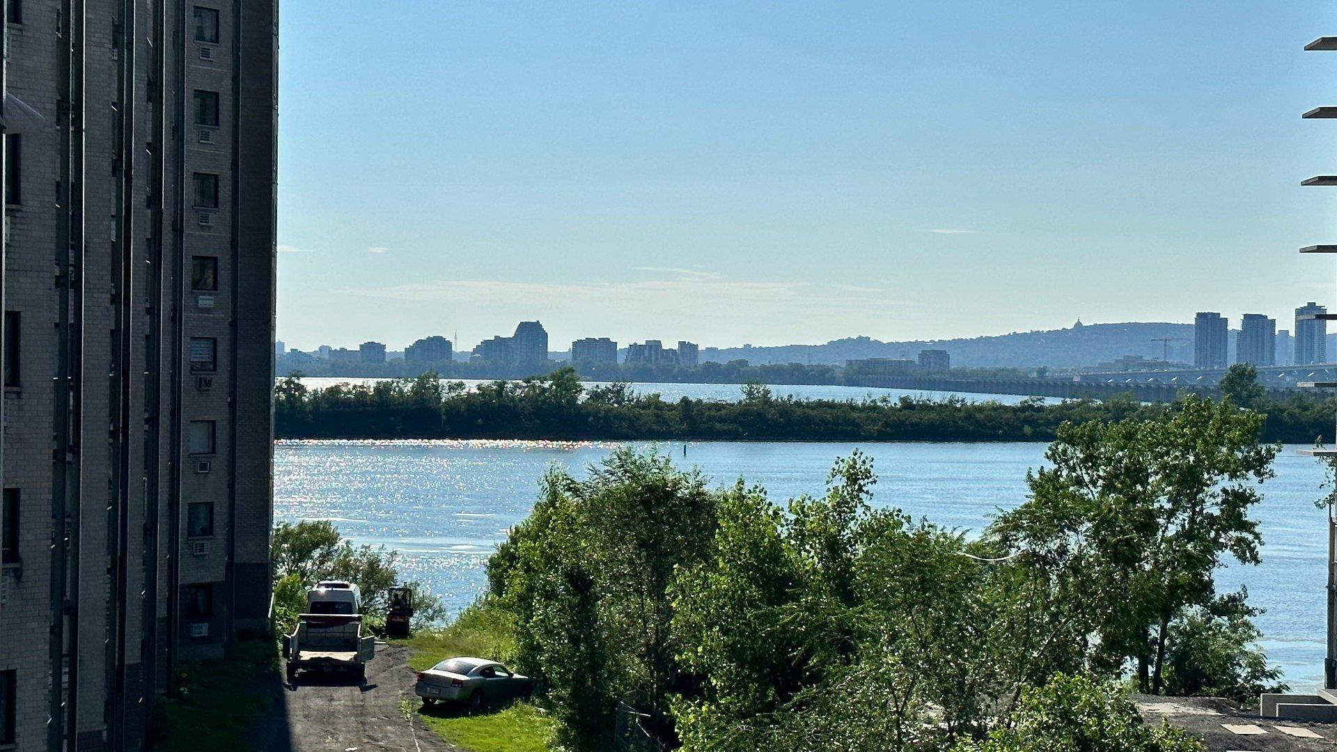 









7680


Boul. Marie-Victorin

, 706,
Brossard,




QC
J4W1M2

