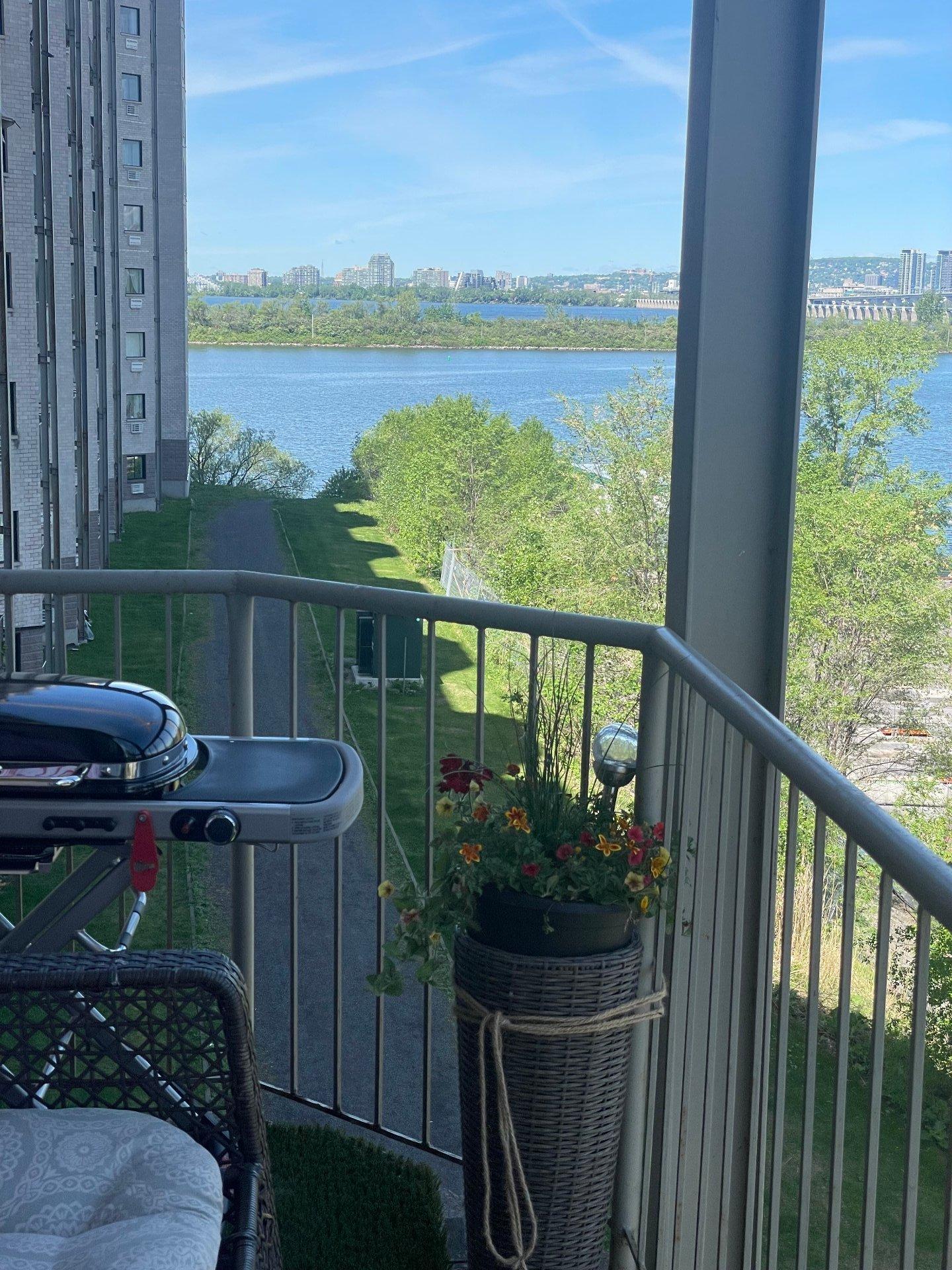 









7680


Boul. Marie-Victorin

, 706,
Brossard,




QC
J4W1M2

