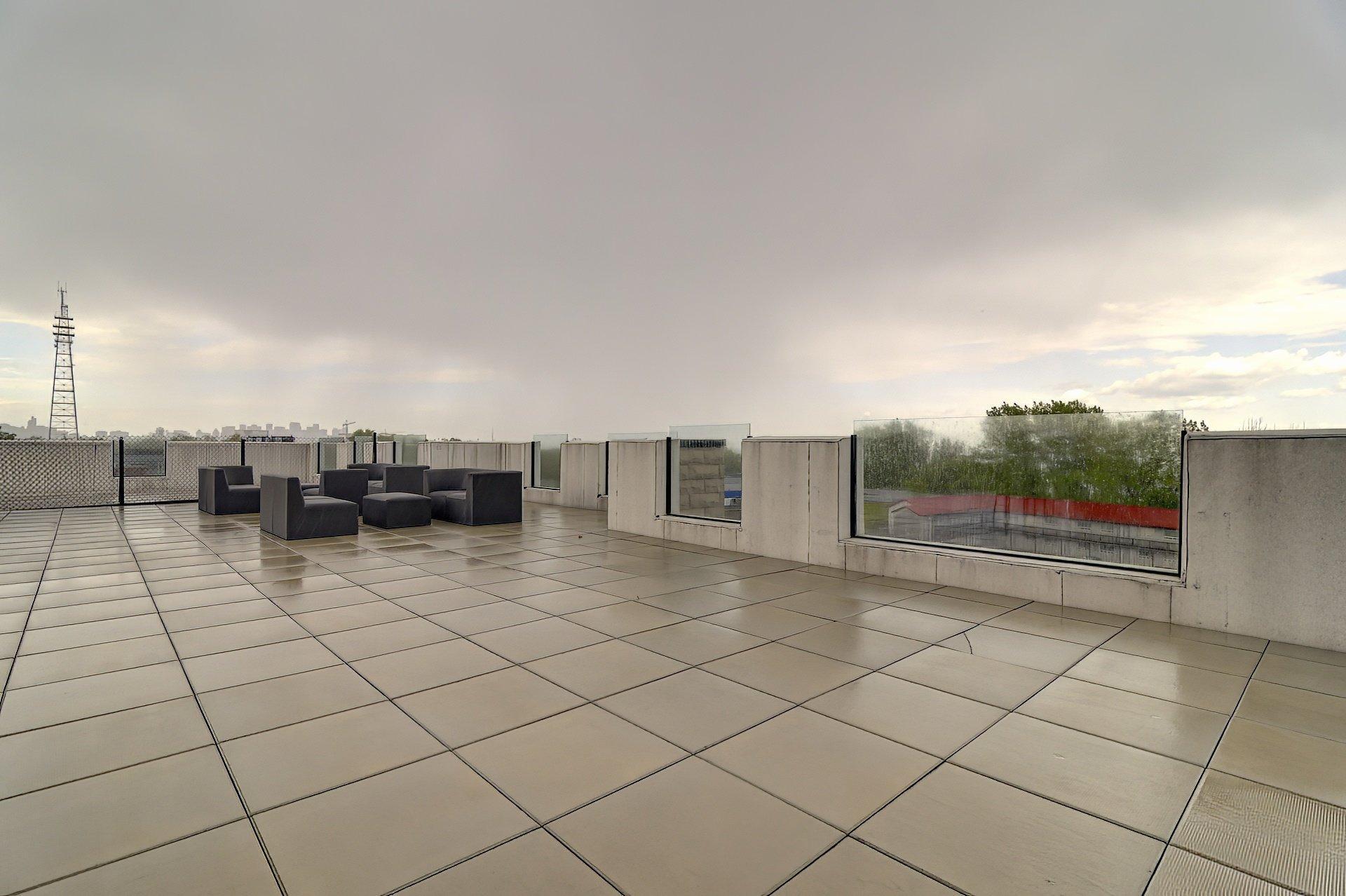 









2001


Av. Beaconsfield

, 314,
Montréal (Côte-des-Neiges/Notre-Dame-de-Grâce),




QC
H4A2G7


