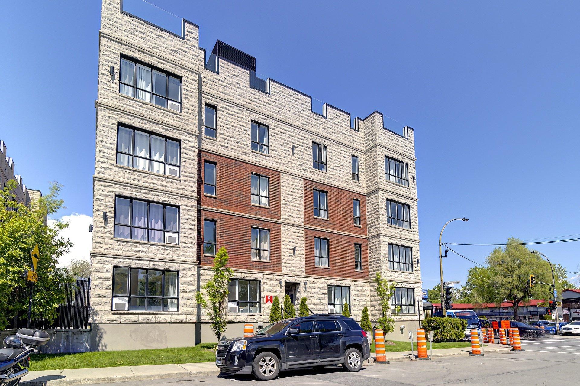 









2001


Av. Beaconsfield

, 314,
Montréal (Côte-des-Neiges/Notre-Dame-de-Grâce),




QC
H4A2G7

