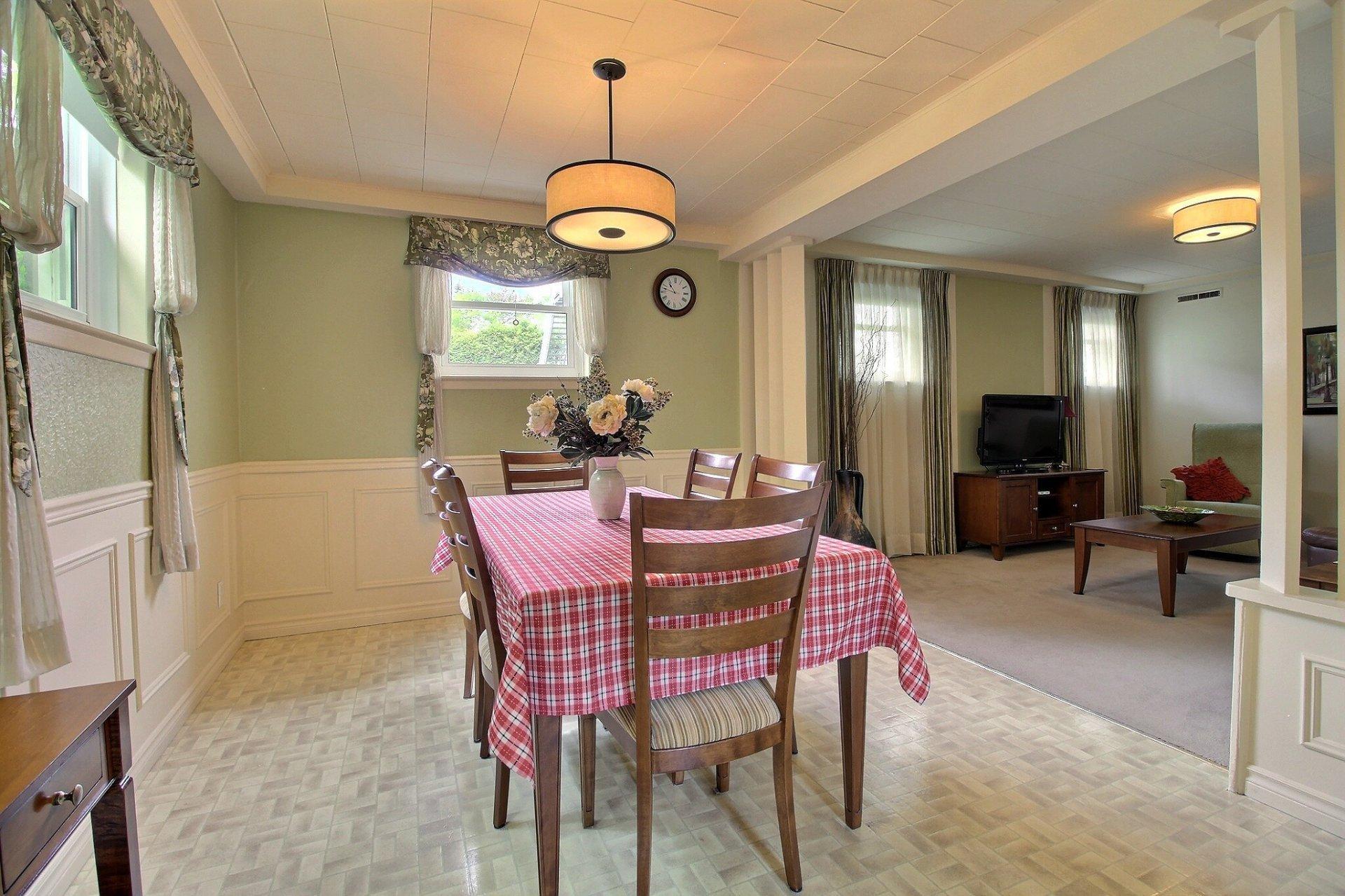 









524

 - 532


Rue Maisonneuve

,
Magog,




QC
J1X2N5

