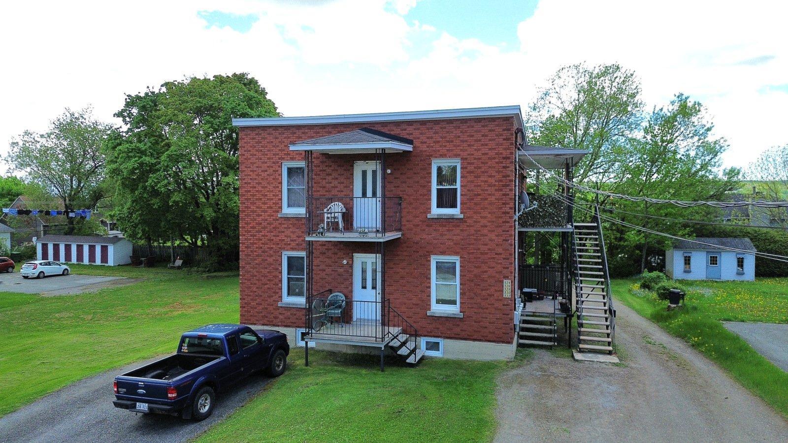 









524

 - 532


Rue Maisonneuve

,
Magog,




QC
J1X2N5

