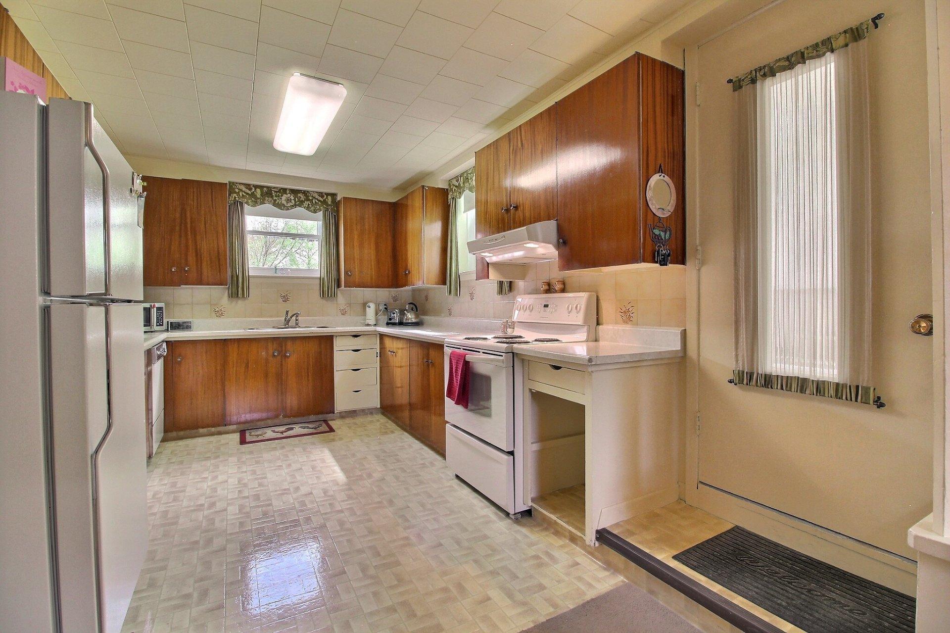 









524

 - 532


Rue Maisonneuve

,
Magog,




QC
J1X2N5


