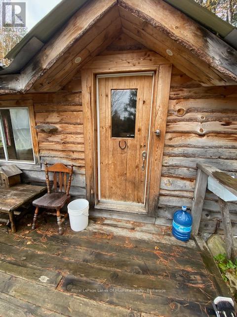 












1590 YEARLEY ROAD

,
Huntsville (Stephenson),




Ontario
P0B1M0

