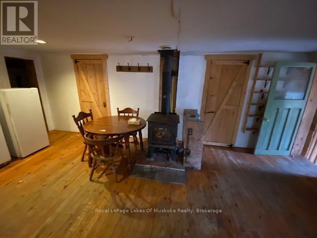 












1590 YEARLEY ROAD

,
Huntsville (Stephenson),




Ontario
P0B1M0

