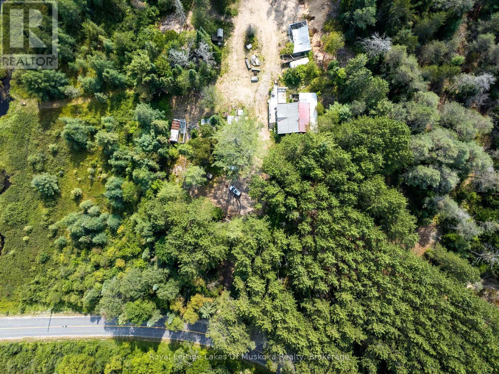 












1590 YEARLEY ROAD

,
Huntsville (Stephenson),




Ontario
P0B1M0

