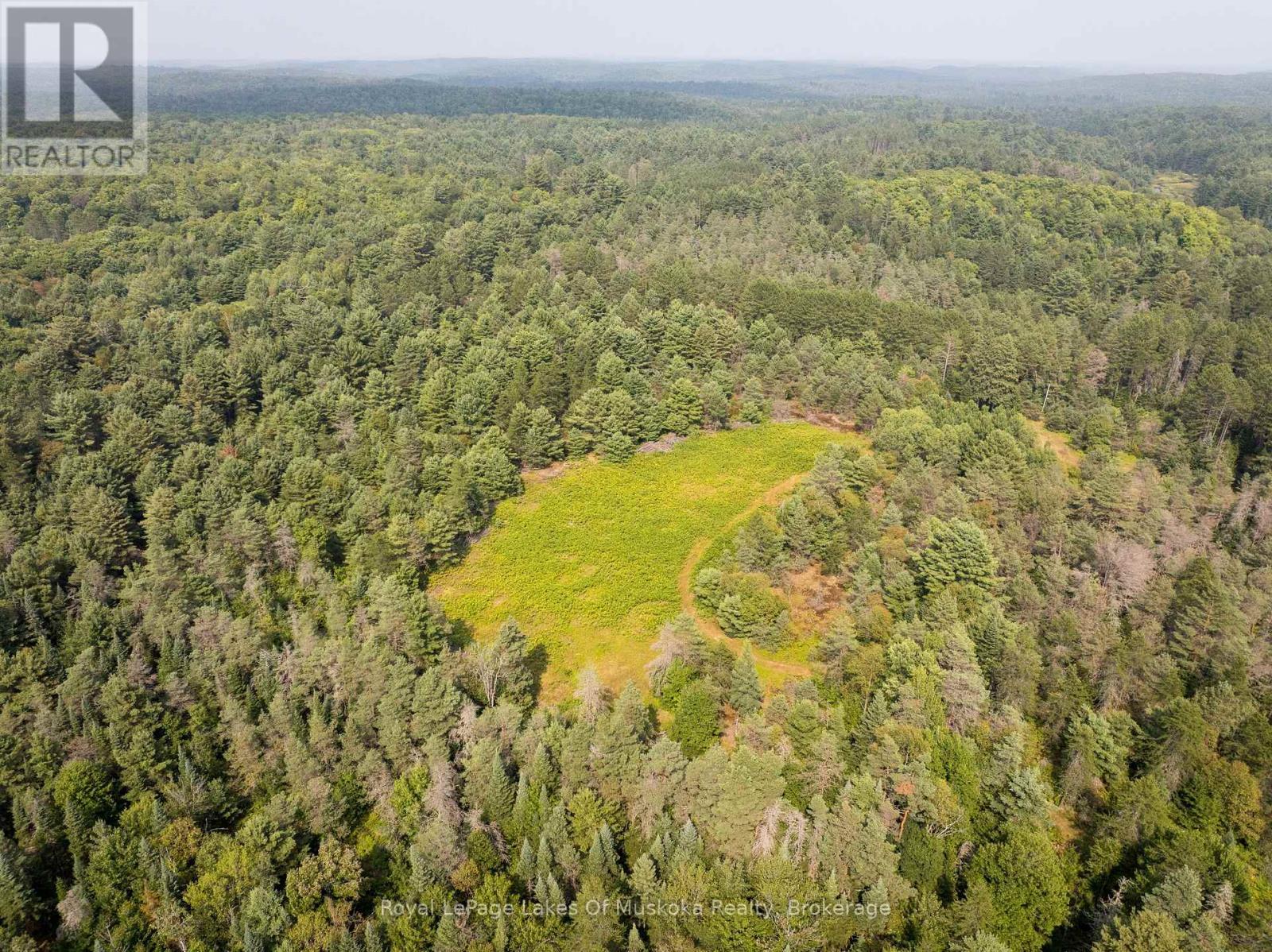 












1590 YEARLEY ROAD

,
Huntsville (Stephenson),




Ontario
P0B1M0

