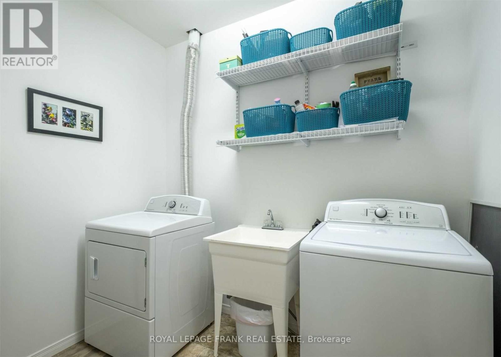 












143 FORESTVIEW DRIVE

,
Trent Lakes,




Ontario
K0L1J0


