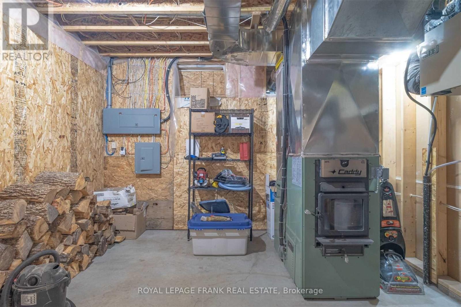 












143 FORESTVIEW DRIVE

,
Trent Lakes,




Ontario
K0L1J0

