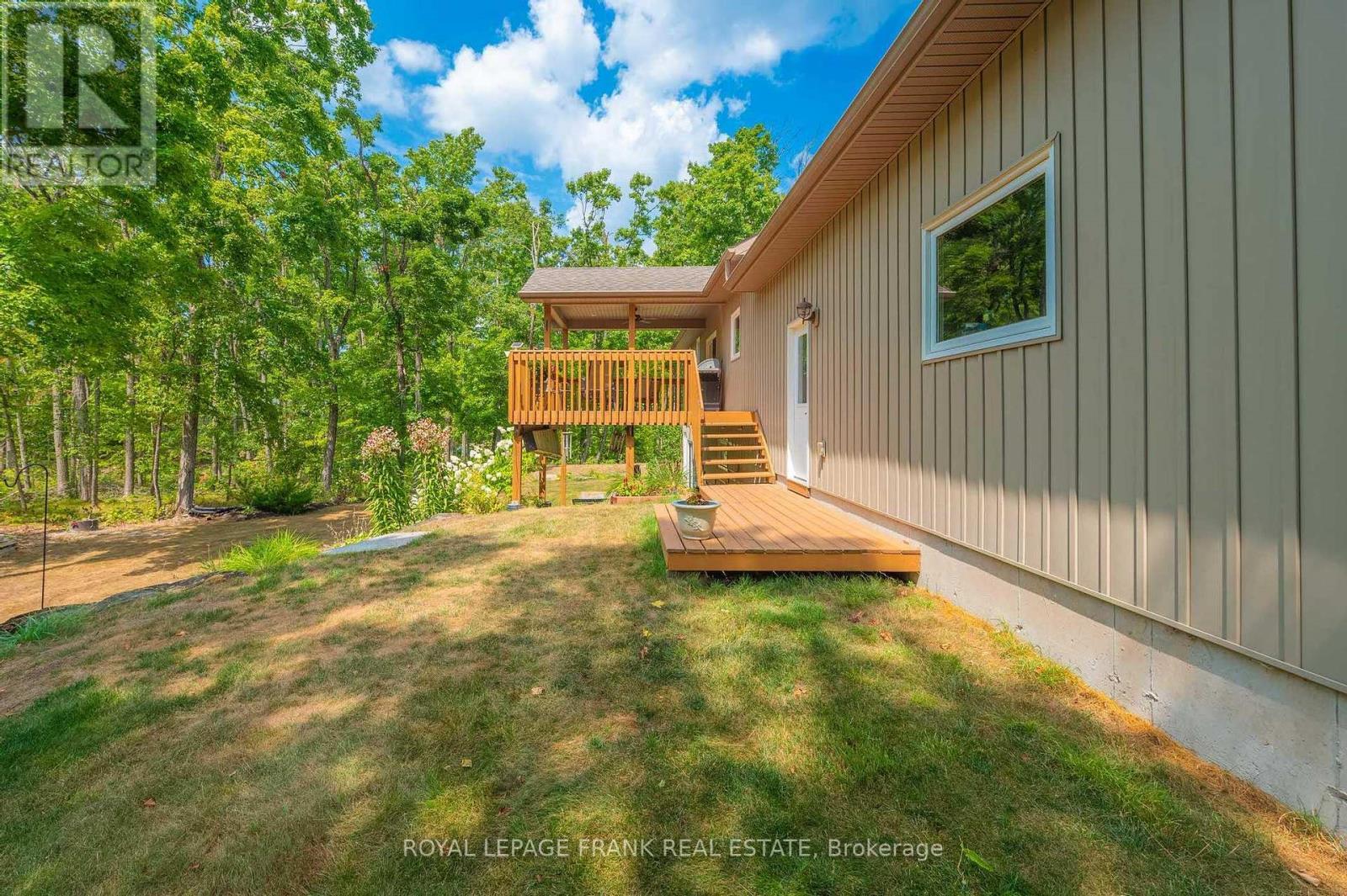 












143 FORESTVIEW DRIVE

,
Trent Lakes,




Ontario
K0L1J0

