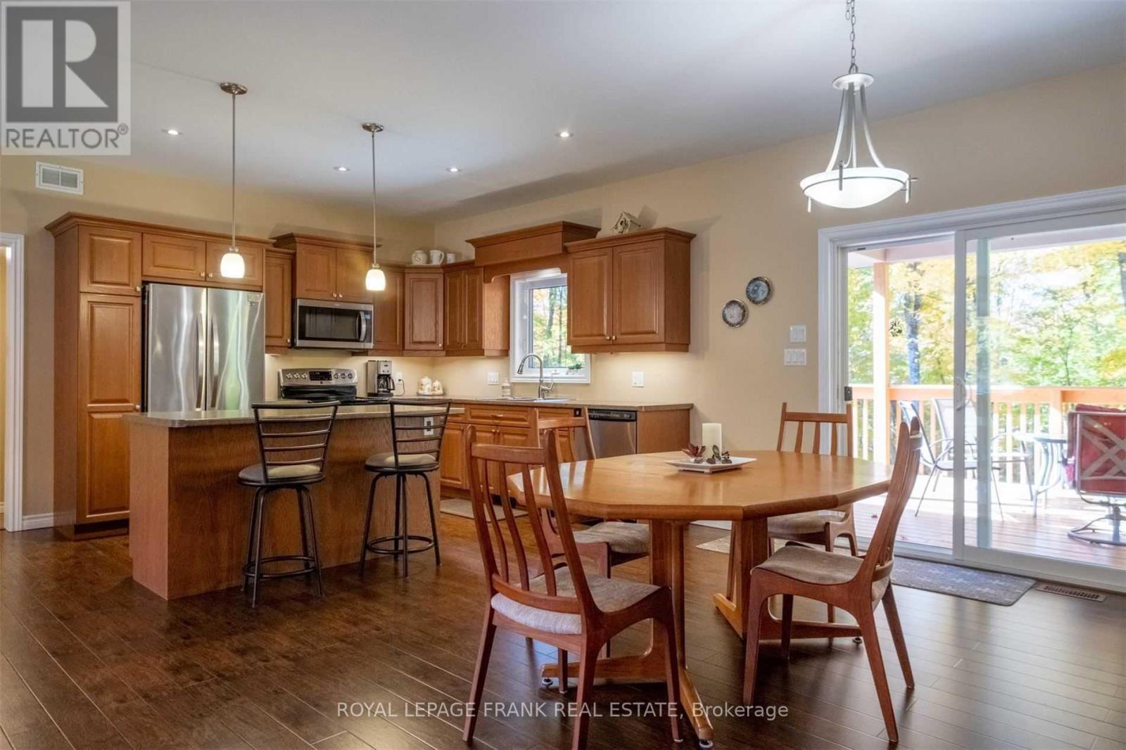 












143 FORESTVIEW DRIVE

,
Trent Lakes,




Ontario
K0L1J0

