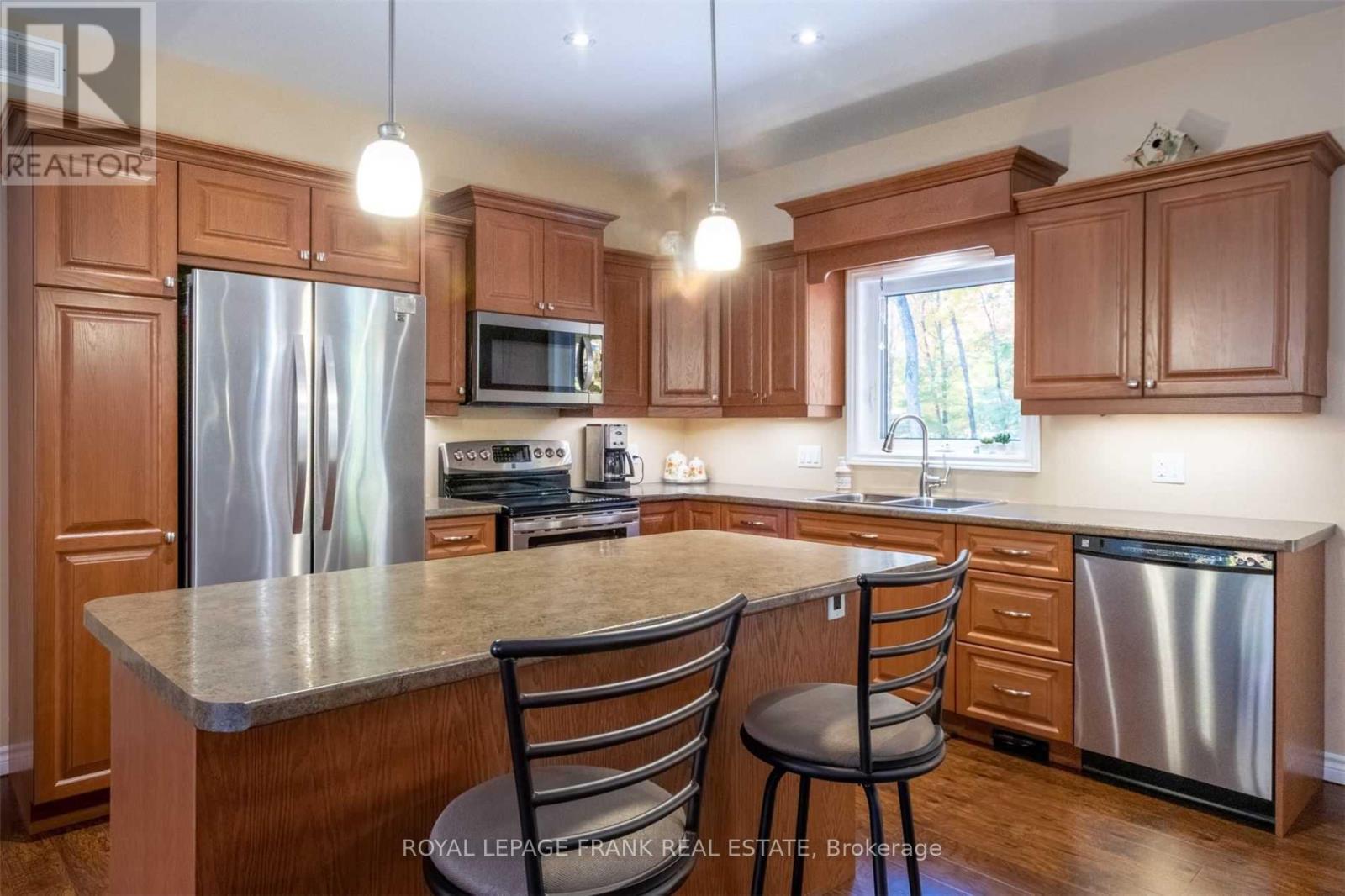 












143 FORESTVIEW DRIVE

,
Trent Lakes,




Ontario
K0L1J0


