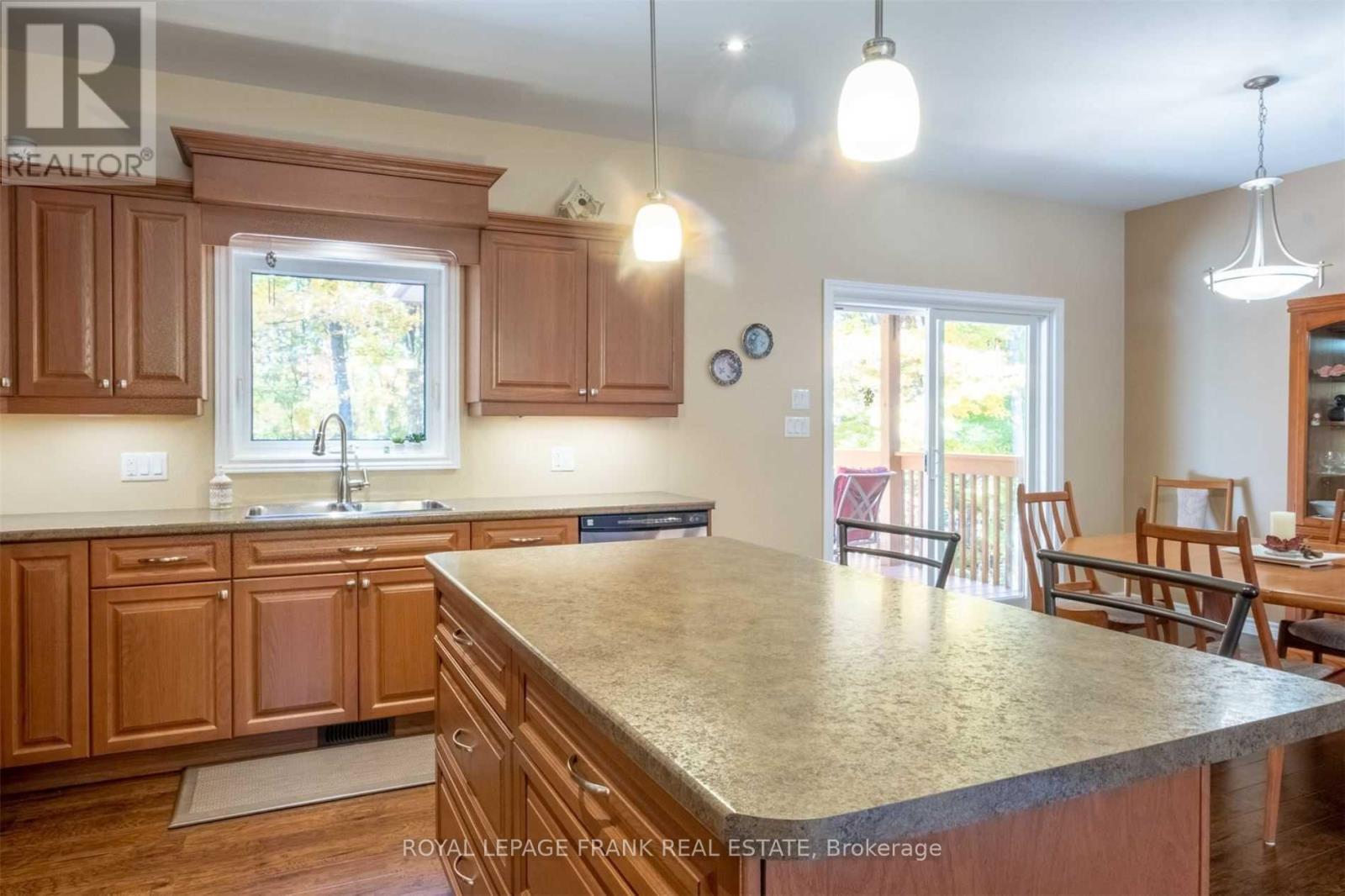 












143 FORESTVIEW DRIVE

,
Trent Lakes,




Ontario
K0L1J0

