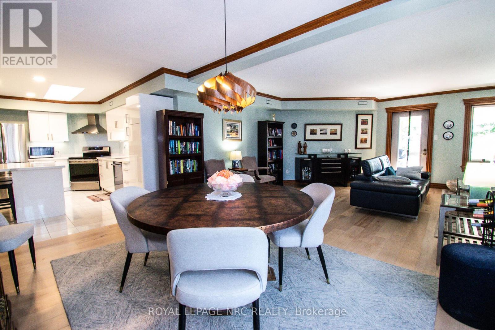 












302 - 55 MAIN STREET

,
St. Catharines (Port Dalhousie),




Ontario
L2N4T8

