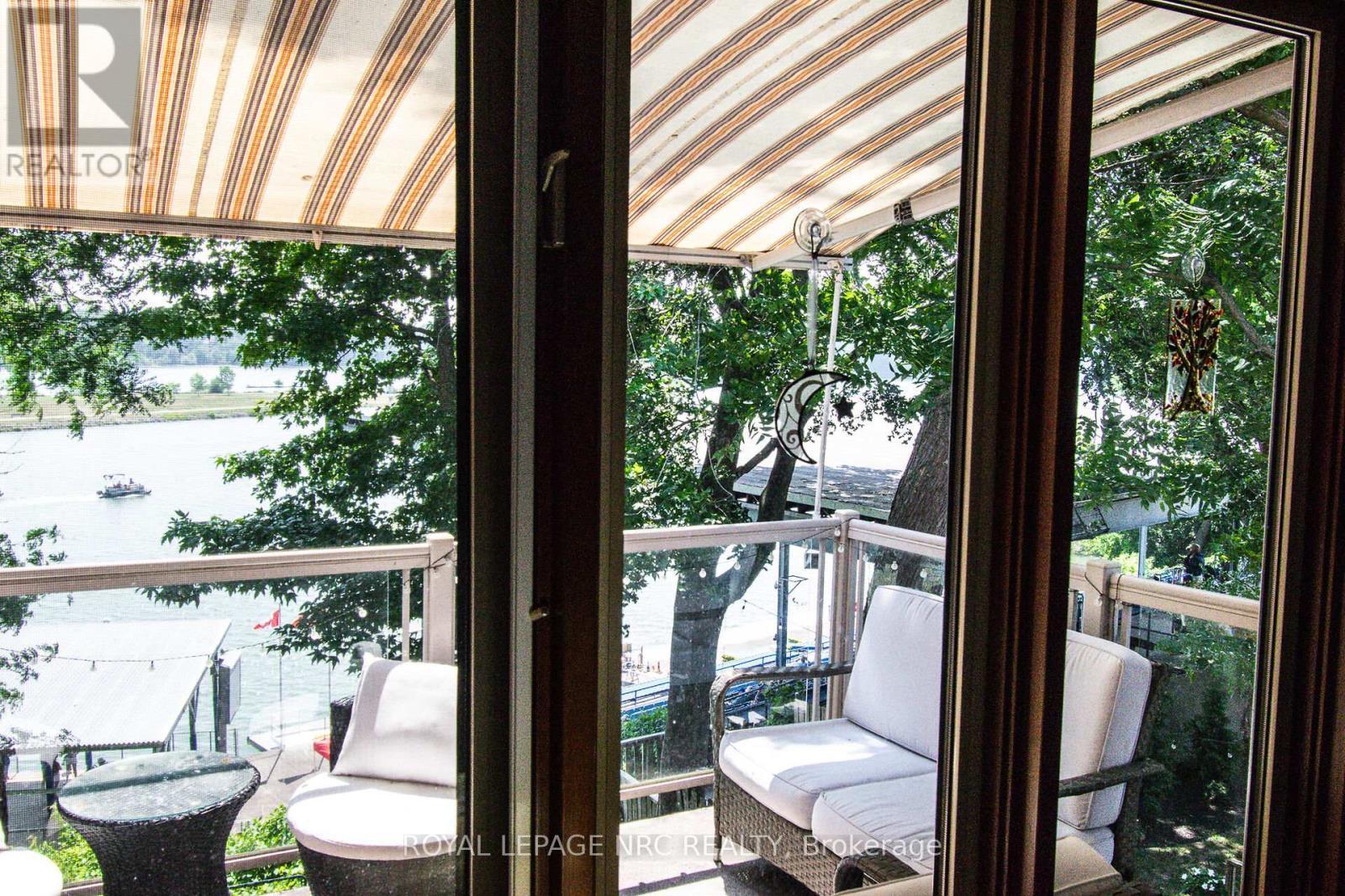 












302 - 55 MAIN STREET

,
St. Catharines (Port Dalhousie),




Ontario
L2N4T8

