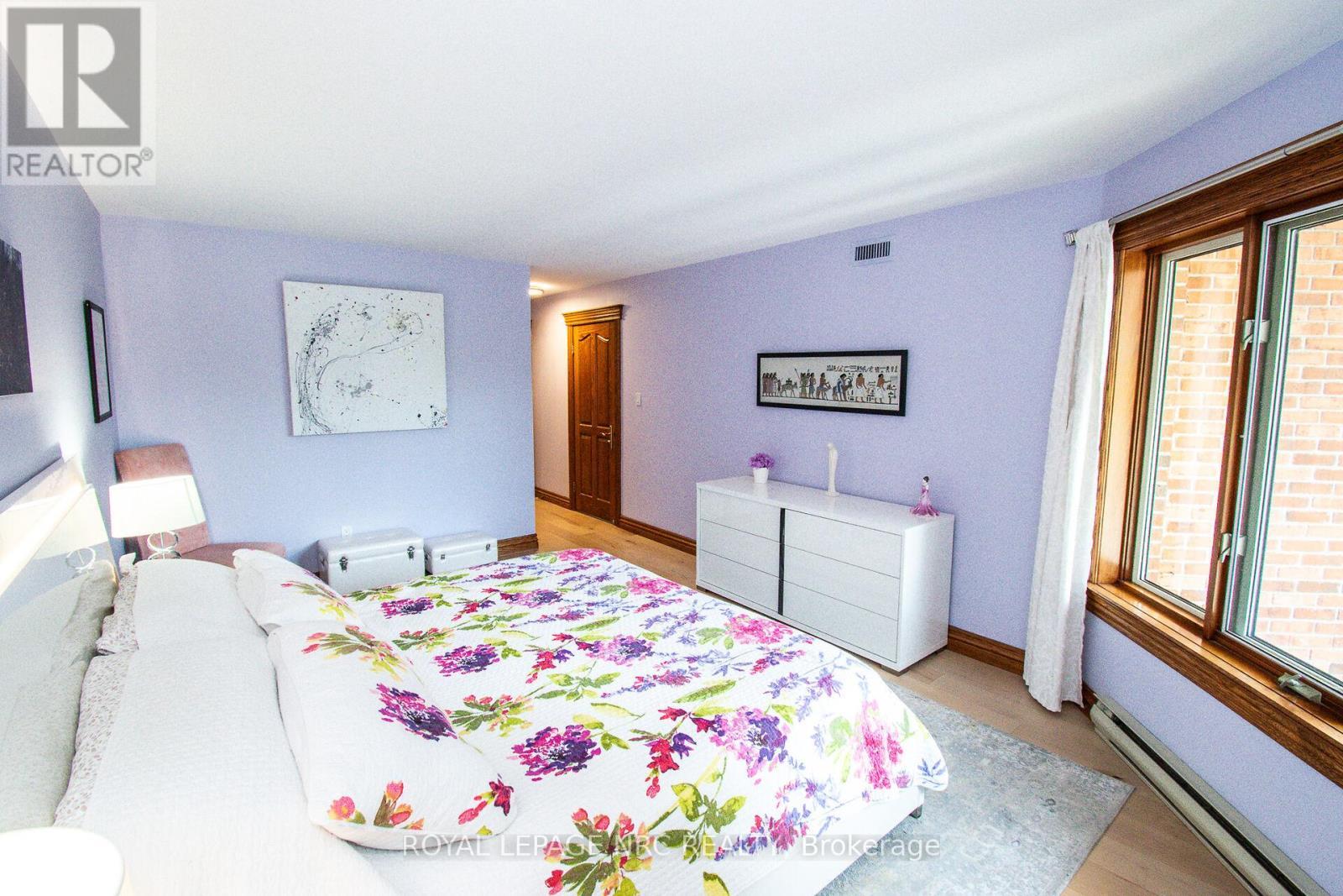 












302 - 55 MAIN STREET

,
St. Catharines (Port Dalhousie),




Ontario
L2N4T8

