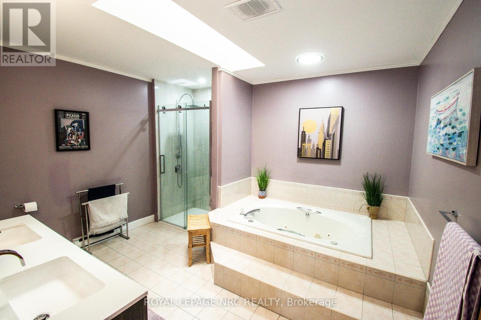 












302 - 55 MAIN STREET

,
St. Catharines (Port Dalhousie),




Ontario
L2N4T8

