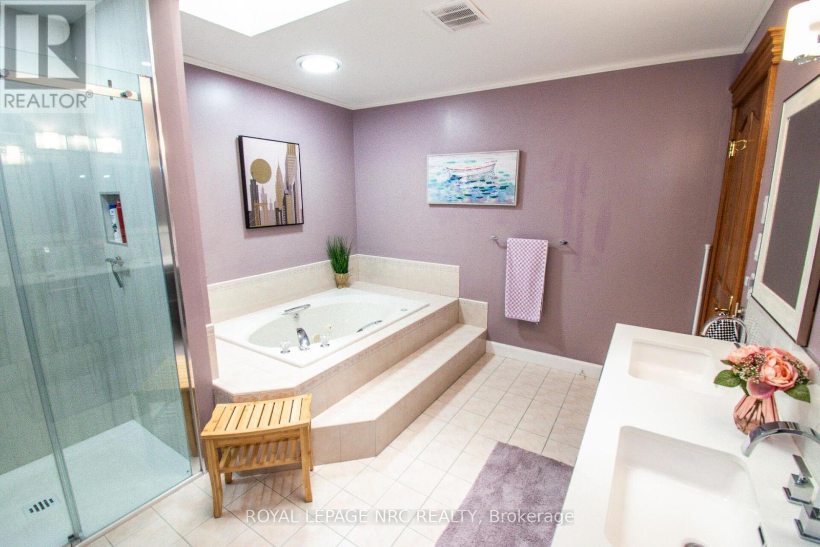 












302 - 55 MAIN STREET

,
St. Catharines (Port Dalhousie),




Ontario
L2N4T8

