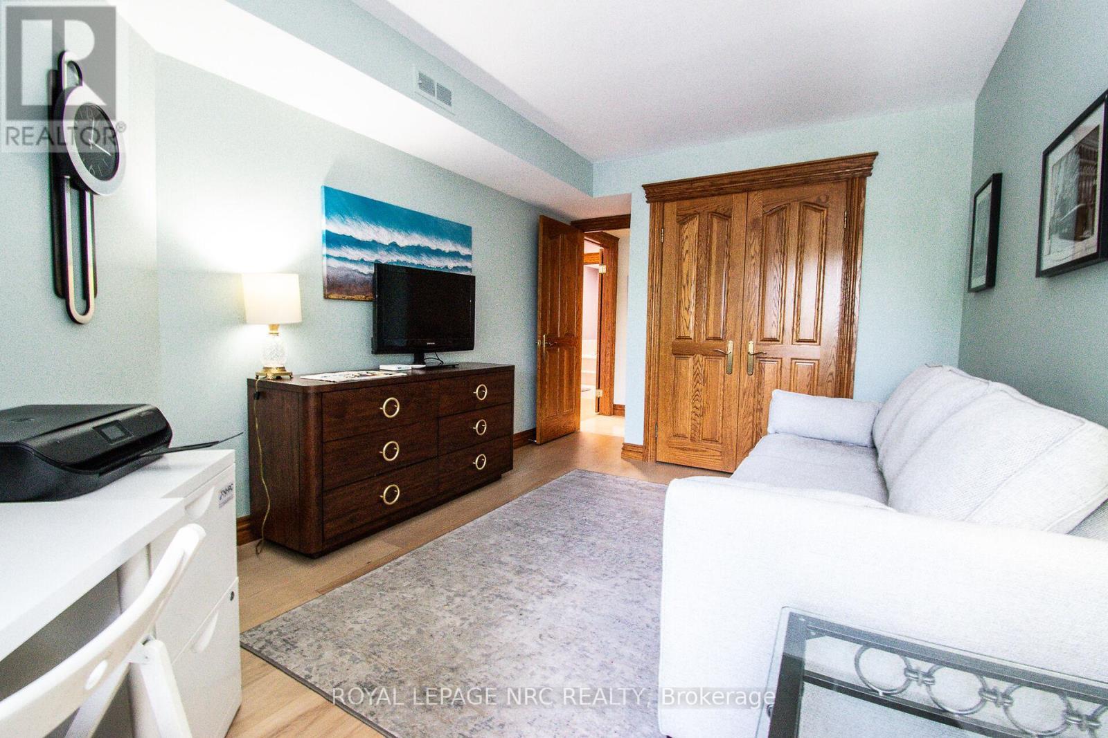 












302 - 55 MAIN STREET

,
St. Catharines (Port Dalhousie),




Ontario
L2N4T8

