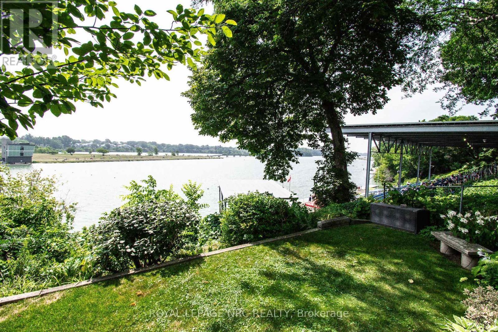 












302 - 55 MAIN STREET

,
St. Catharines (Port Dalhousie),




Ontario
L2N4T8

