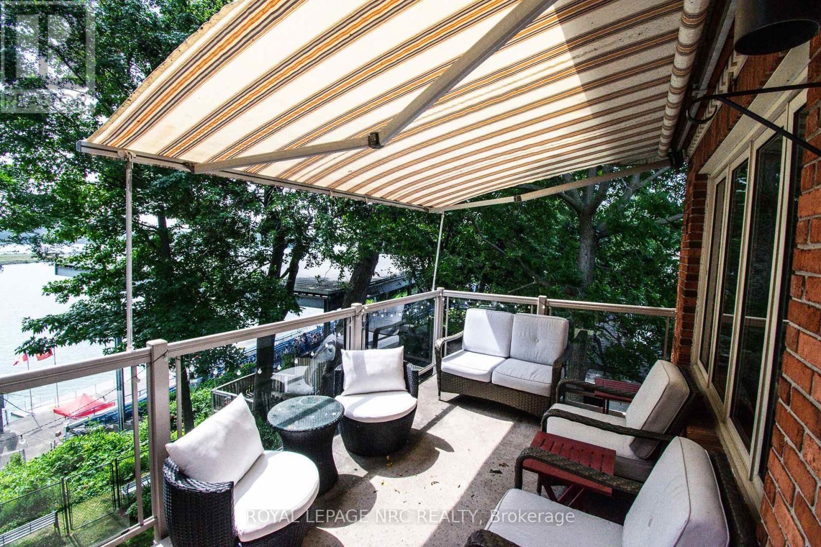 












302 - 55 MAIN STREET

,
St. Catharines (Port Dalhousie),




Ontario
L2N4T8

