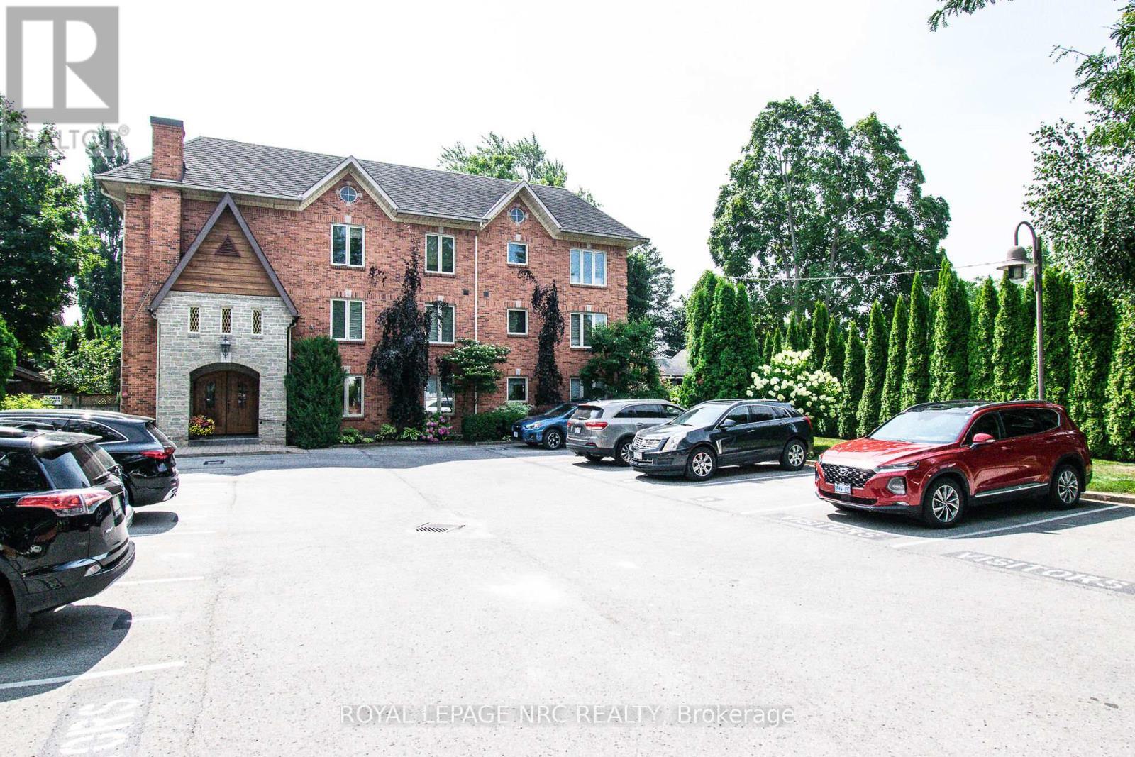 












302 - 55 MAIN STREET

,
St. Catharines (Port Dalhousie),




Ontario
L2N4T8

